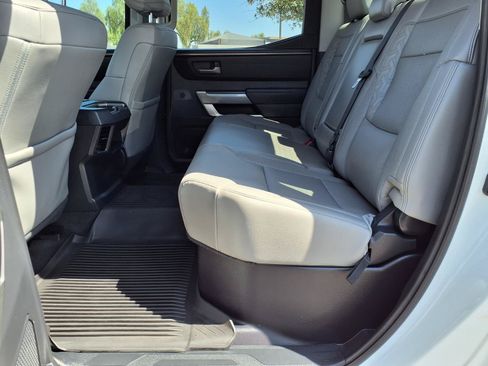 Used 2022 Toyota Tundra SR5 w/ SR5 Premium Package RWD image 18