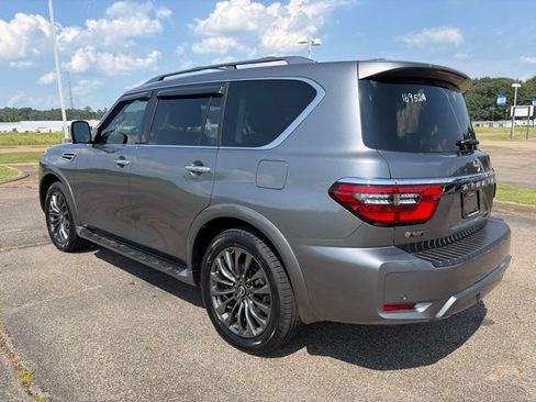 Used 2023 Nissan Armada Platinum w/ Captain's Chairs Package RWD image 5