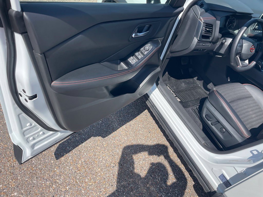 Certified 2025 Nissan Rogue SV AWD/4WD image 18