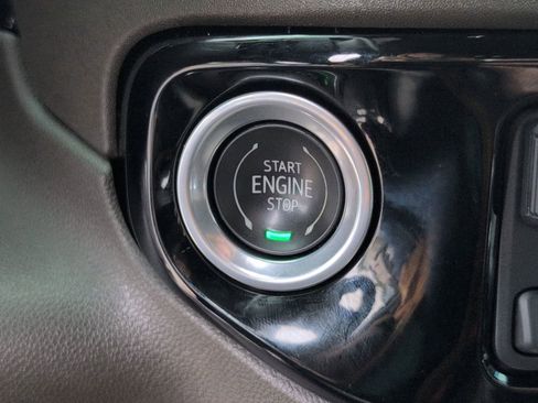 Used 2023 Chevrolet Silverado 1500 RST image 19