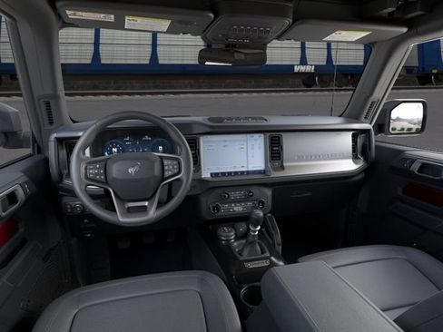 New 2026 Ford Bronco Badlands image 9