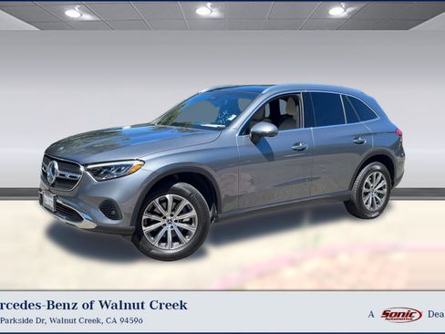 Used 2023 Mercedes-Benz GLC 300 4MATIC image 1