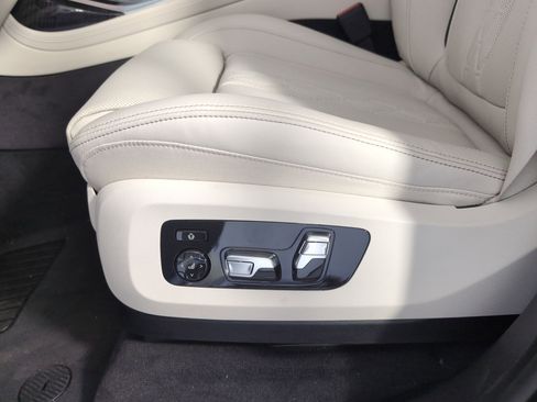 New 2026 BMW X7 M60i image 11