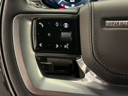 Used 2025 Land Rover Range Rover Long Wheelbase SE image 27