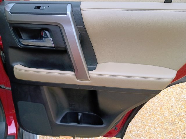 Used 2016 Toyota 4Runner SR5 RWD image 53