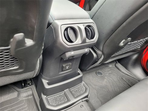 Used 2024 Jeep Wrangler Unlimited Rubicon 4xe image 11