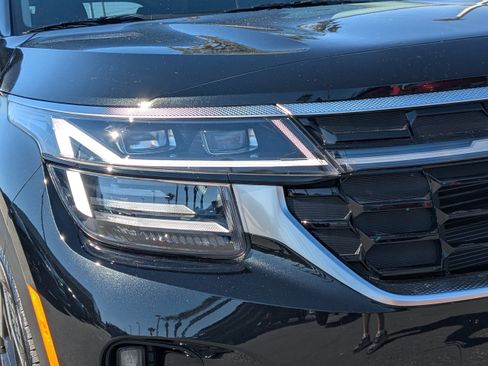 Used 2025 Kia Seltos SX w/ SX Sunroof Package image 10