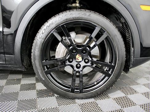 Used 2019 Porsche Cayenne image 51