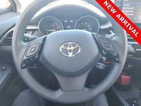 Used 2021 Toyota C-HR LE image 13