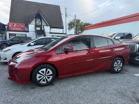 Used 2016 Toyota Prius Four Touring FWD image 19