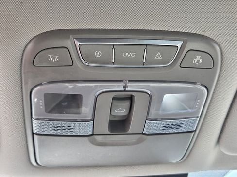 Used 2022 Kia Telluride S FWD image 36