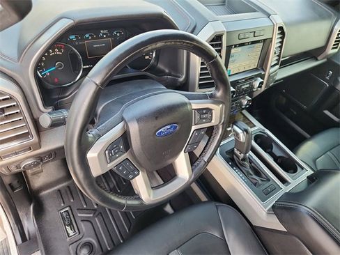 Used 2017 Ford F150 Platinum w/ Equipment Group 701A Luxury image 10