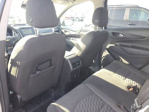 Used 2018 Chevrolet Equinox LT FWD image 26