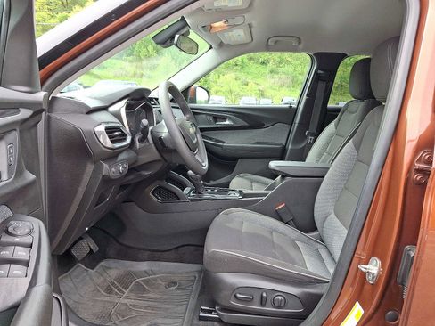 Used 2021 Chevrolet TrailBlazer LT w/ Driver Confidence Package FWD image 13