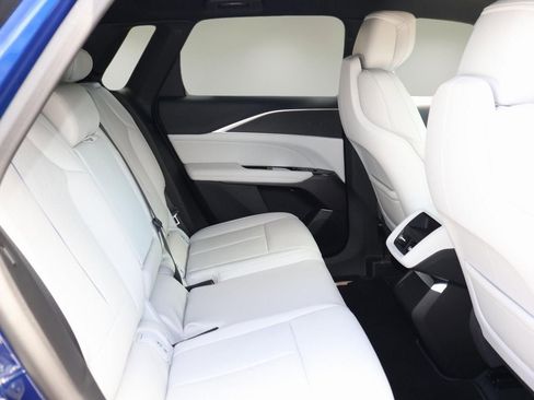 New 2026 Cadillac Lyriq Sport image 18