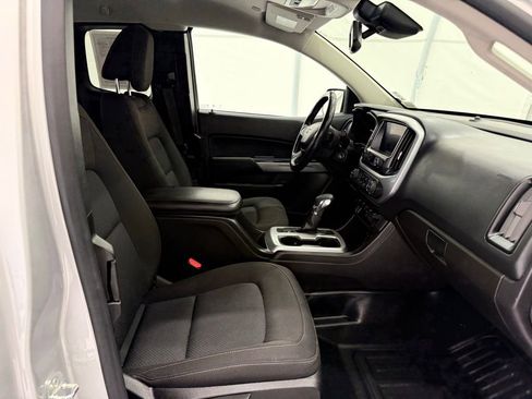 Used 2022 Chevrolet Colorado LT w/ Fleet Safety Package image 20