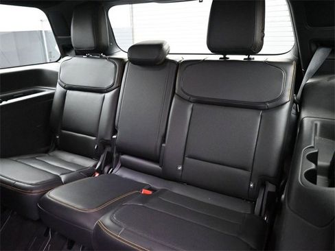 Used 2025 Ford Expedition Tremor image 19