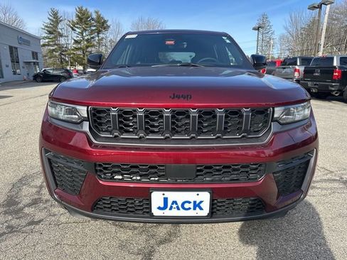 New 2026 Jeep Grand Cherokee Altitude AWD/4WD image 8