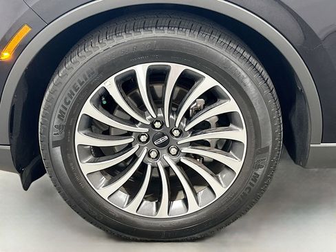 Used 2023 Lincoln Aviator Reserve w/ Elements Package Plus RWD image 32