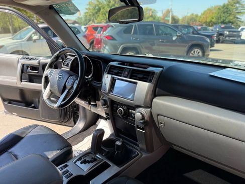Used 2011 Toyota 4Runner SR5 image 16