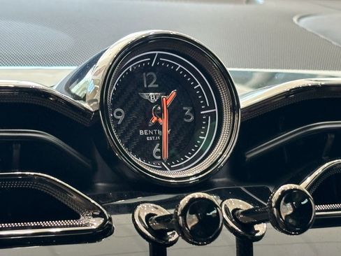 New 2025 Bentley Bentayga V8 image 46