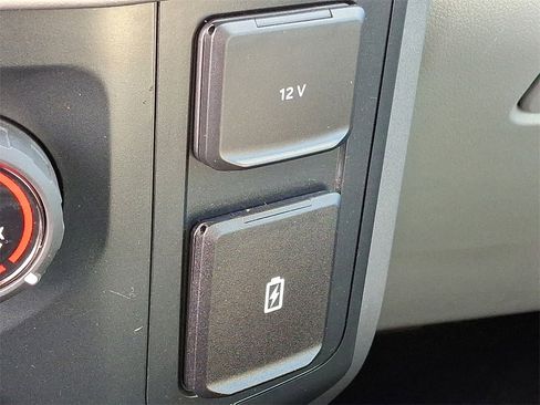 Used 2022 Ford F150 XLT image 24