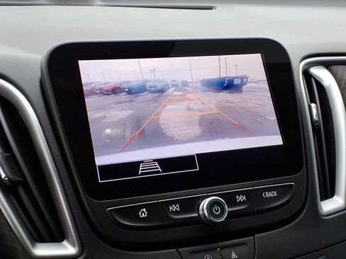 Used 2023 Chevrolet Malibu LS image 13