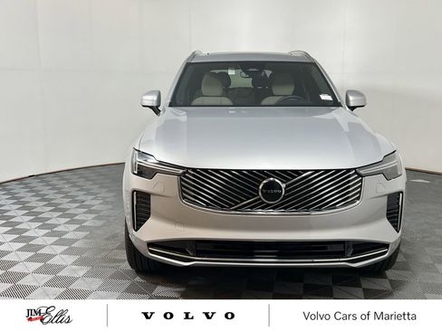 New 2025 Volvo XC90 B6 Core w/ Climate Package image 3