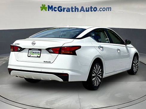 Used 2025 Nissan Altima 2.5 SV FWD image 7