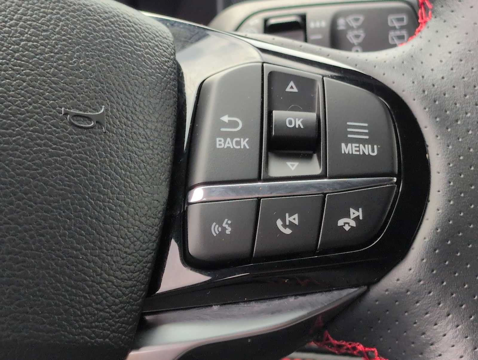 Used 2025 Ford Explorer ST-Line AWD/4WD image 24