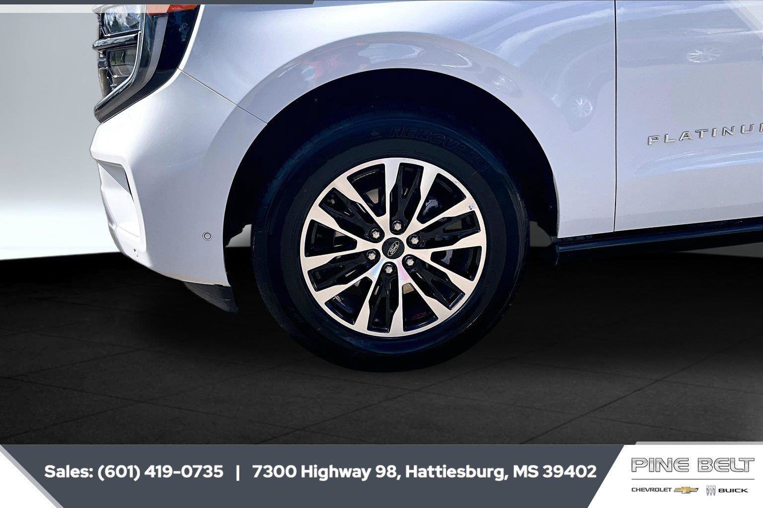 Used 2025 Ford Expedition Platinum AWD/4WD image 7