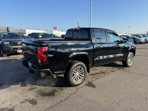 Used 2024 Chevrolet Colorado LT w/ LT Convenience Package image 6