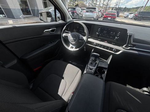 Used 2025 Kia Sportage LX image 38