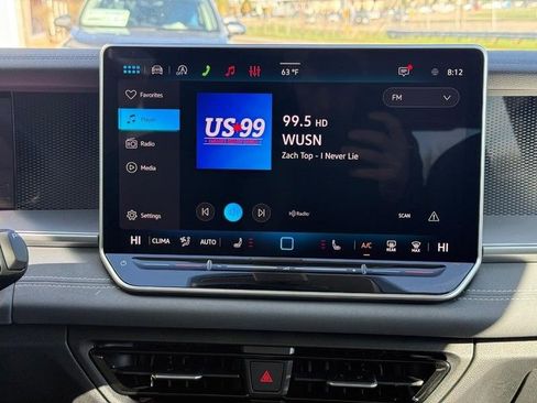 New 2026 Volkswagen Tiguan SE AWD/4WD image 6