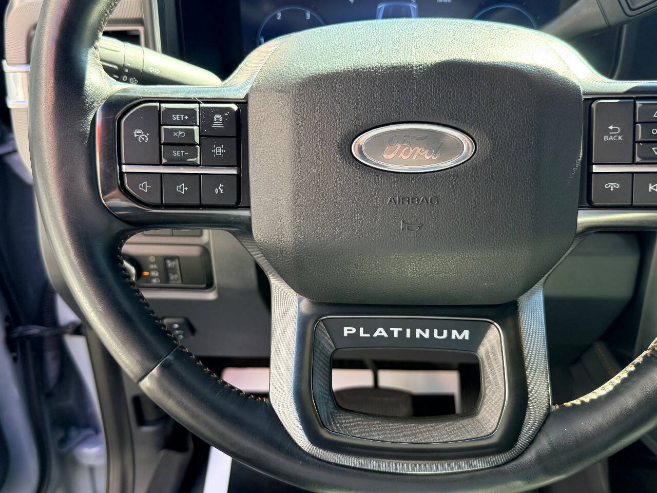 Used 2024 Ford F250 Platinum AWD/4WD image 28