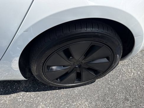 Used 2024 Tesla Model 3 Long Range AWD/4WD image 8