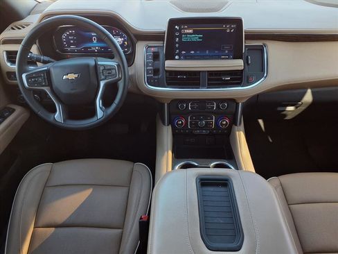 Used 2024 Chevrolet Suburban Premier image 11