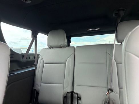 Certified 2023 Chevrolet Suburban Z71 w/ Luxury Package AWD/4WD image 29
