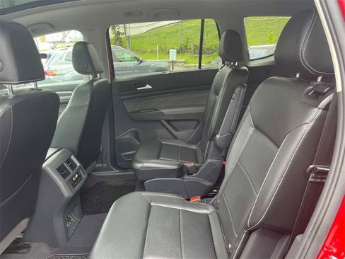 Used 2022 Volkswagen Atlas SEL image 12