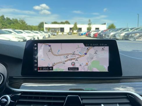 Used 2019 BMW 530e w/ Convenience Package RWD image 21