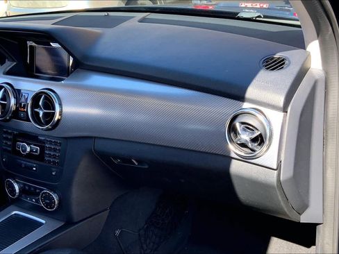 Used 2014 Mercedes-Benz GLK 350 2WD image 19