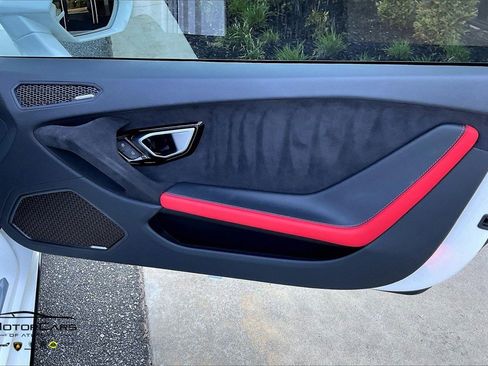 Used 2023 Lamborghini Huracan Tecnica image 16