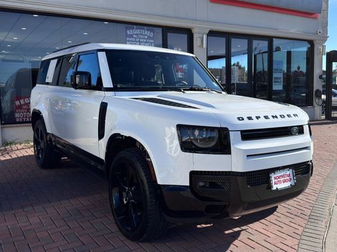 Used 2024 Land Rover Defender 130 X-Dynamic SE image 3