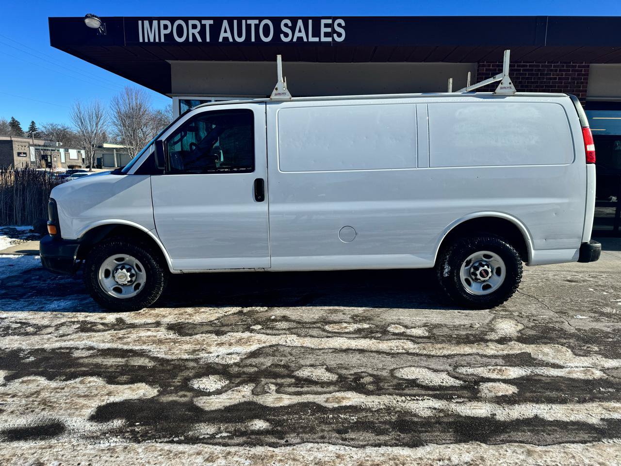Used 2016 GMC Savana 2500 RWD image 4