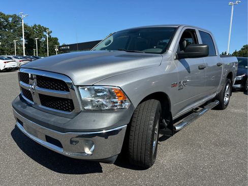 Used 2019 RAM 1500 Tradesman w/ Tradesman SXT Package RWD image 4