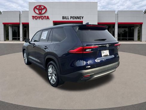 Used 2024 Toyota Grand Highlander AWD image 4