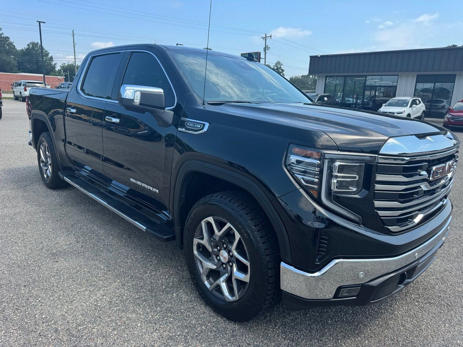 Certified 2024 GMC Sierra 1500 SLT w/ SLT Premium Plus Package AWD/4WD image 16