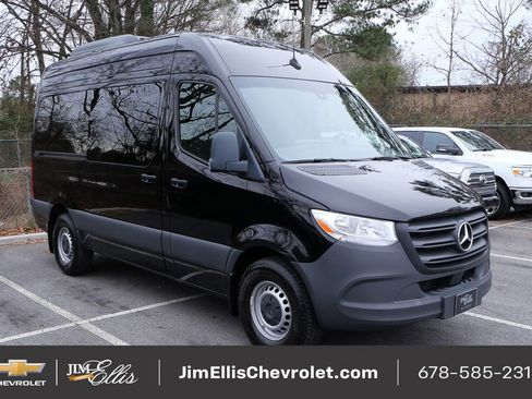 Used 2024 Mercedes-Benz Sprinter 2500 image 23