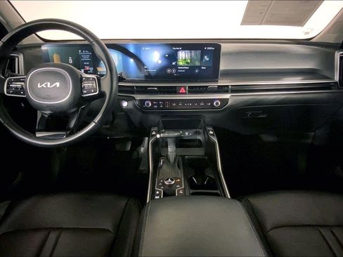 Certified 2024 Kia Sorento S image 15