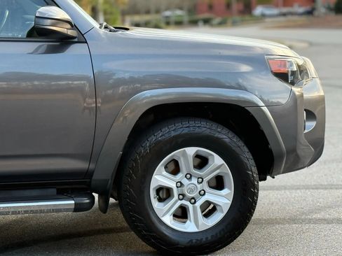 Used 2016 Toyota 4Runner SR5 image 10